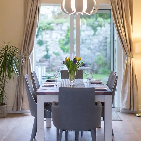 Delightful Just Steps From Town *