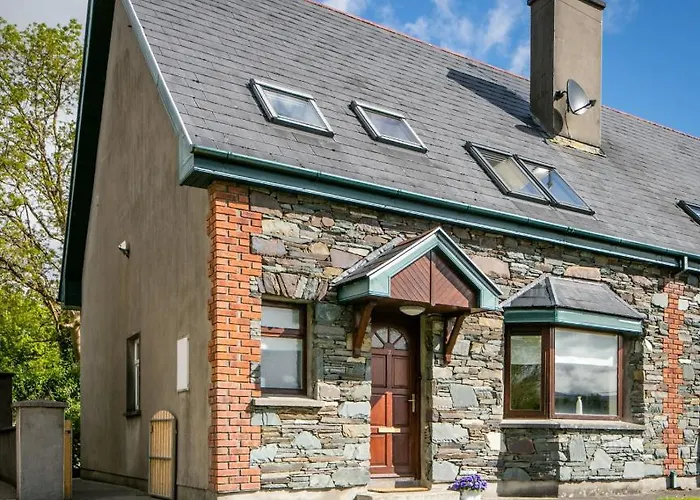 Delightful Just Steps From Town